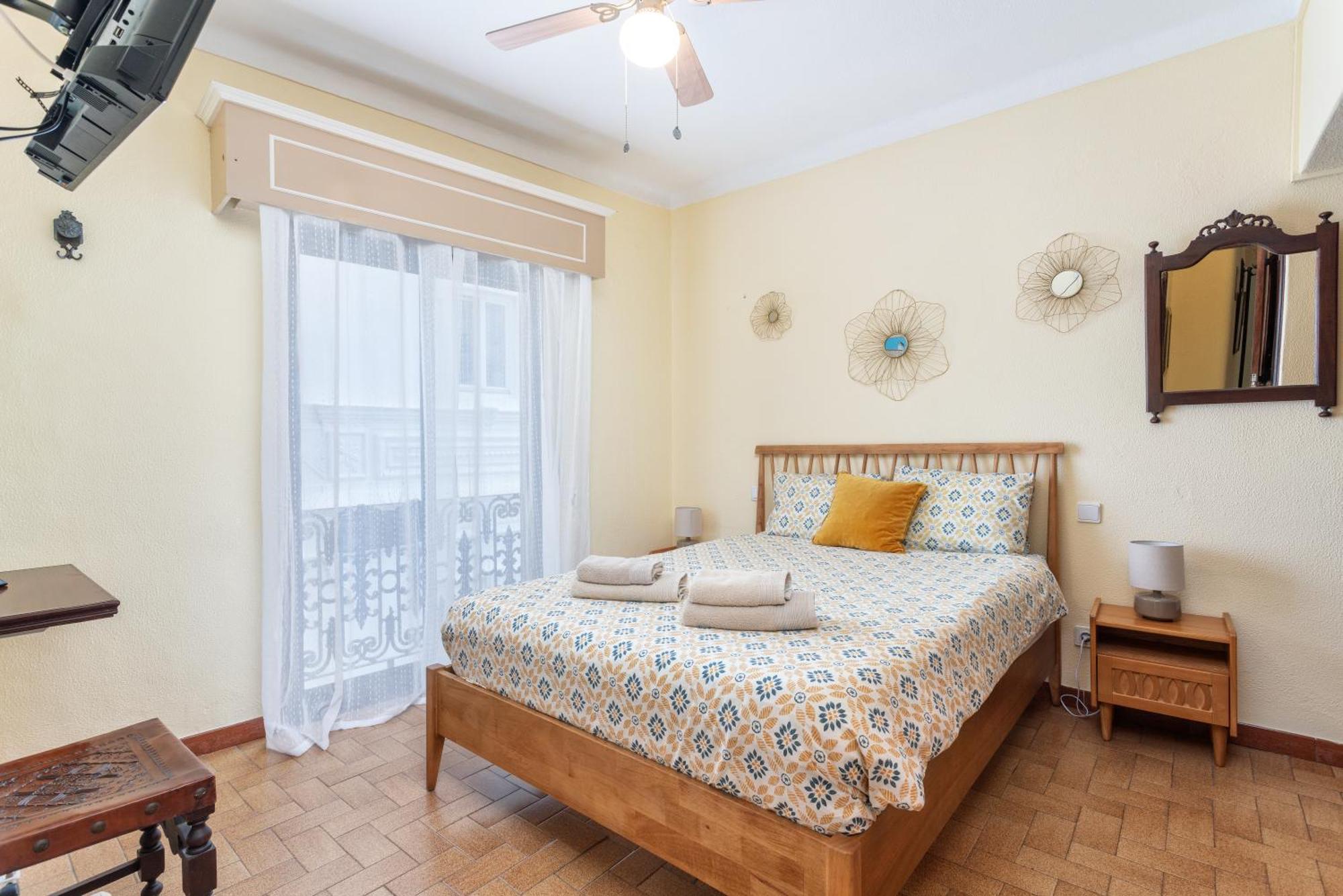 Al - Alojamento Local Pension Bicuar Олян Екстер'єр фото